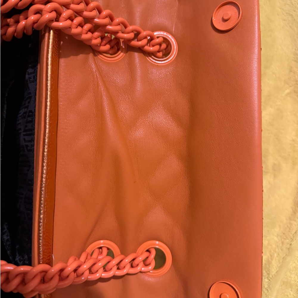 Kurt Geiger Gold Quilted Bag with Orange Chain - Picture 8 of 9